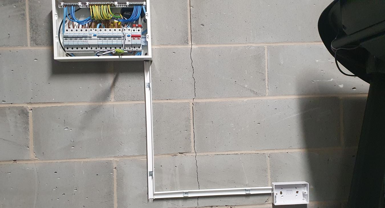 Extra socket installation